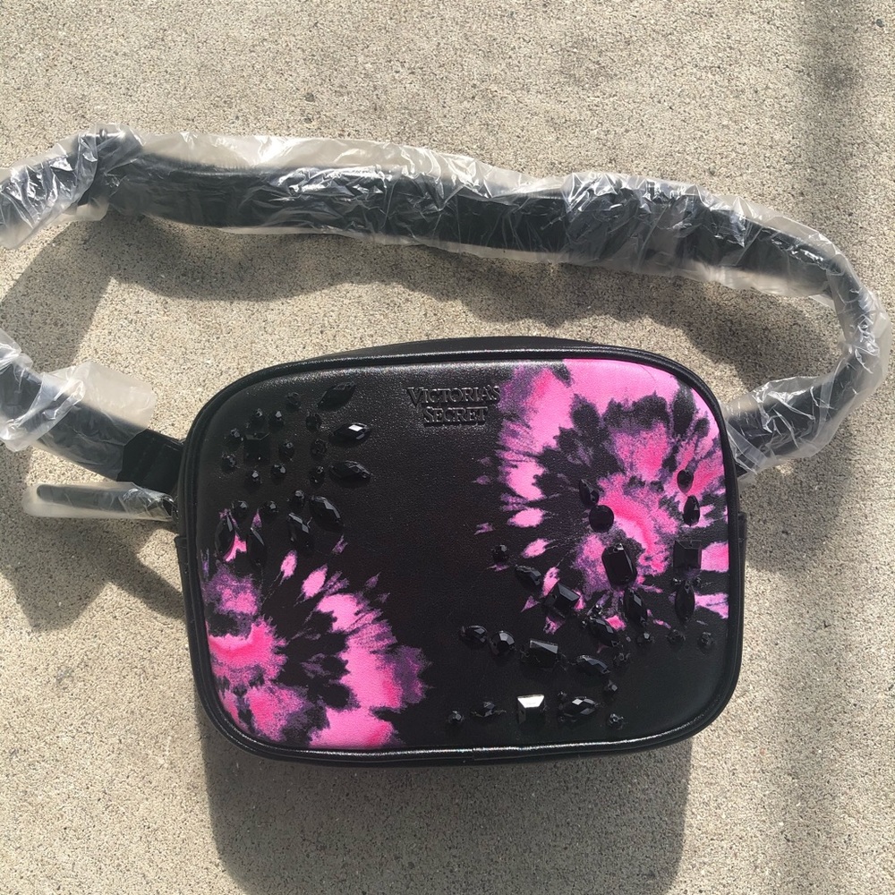 Victoria’s Secret fanny pack *NEW*